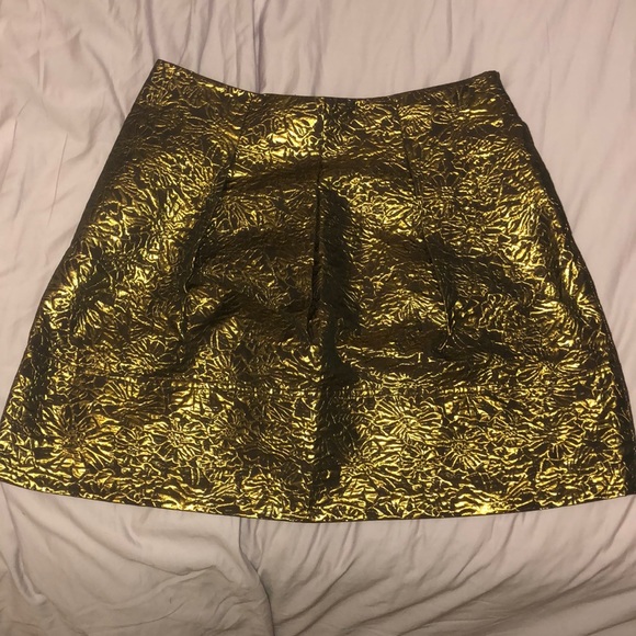 Metallic DKNY high waisted mini skirt - Picture 2 of 3